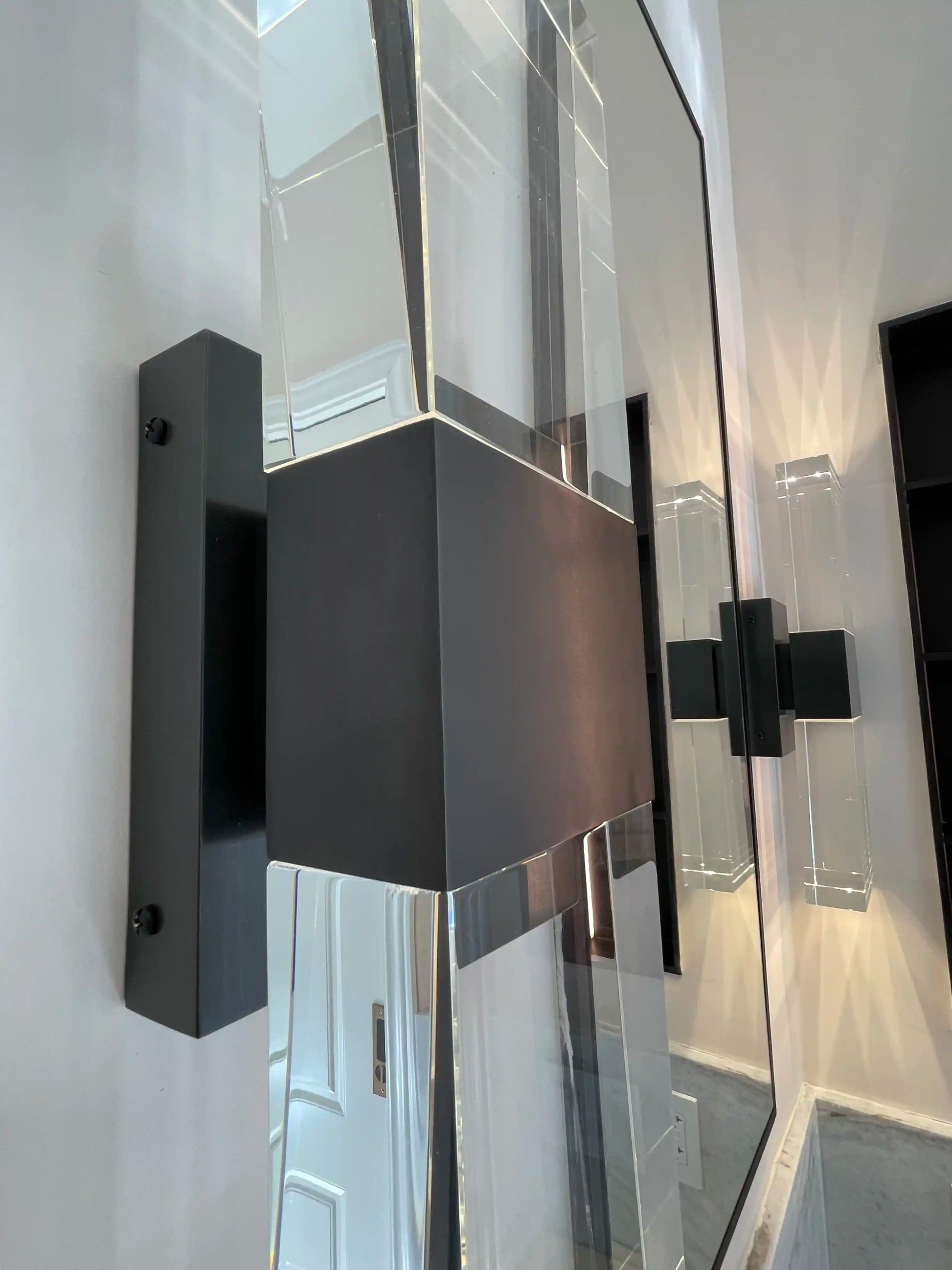 Thayer Sconce