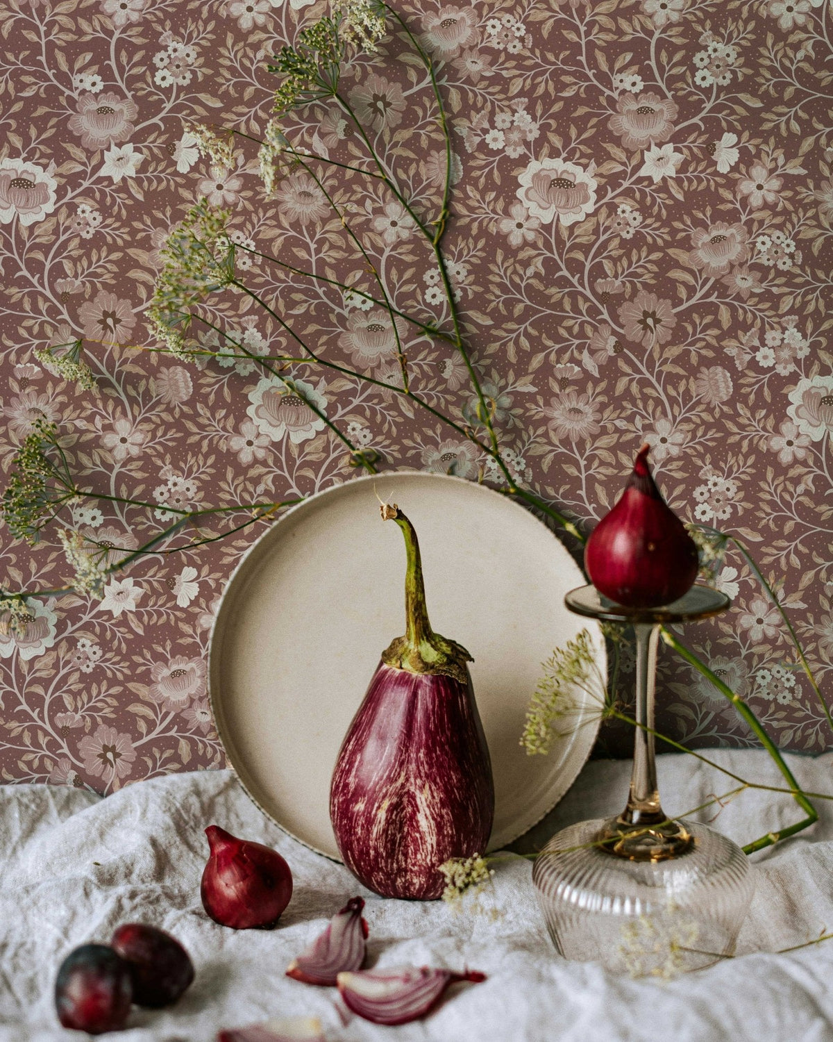 Annabelle Wallpaper in Plumwood Rose
