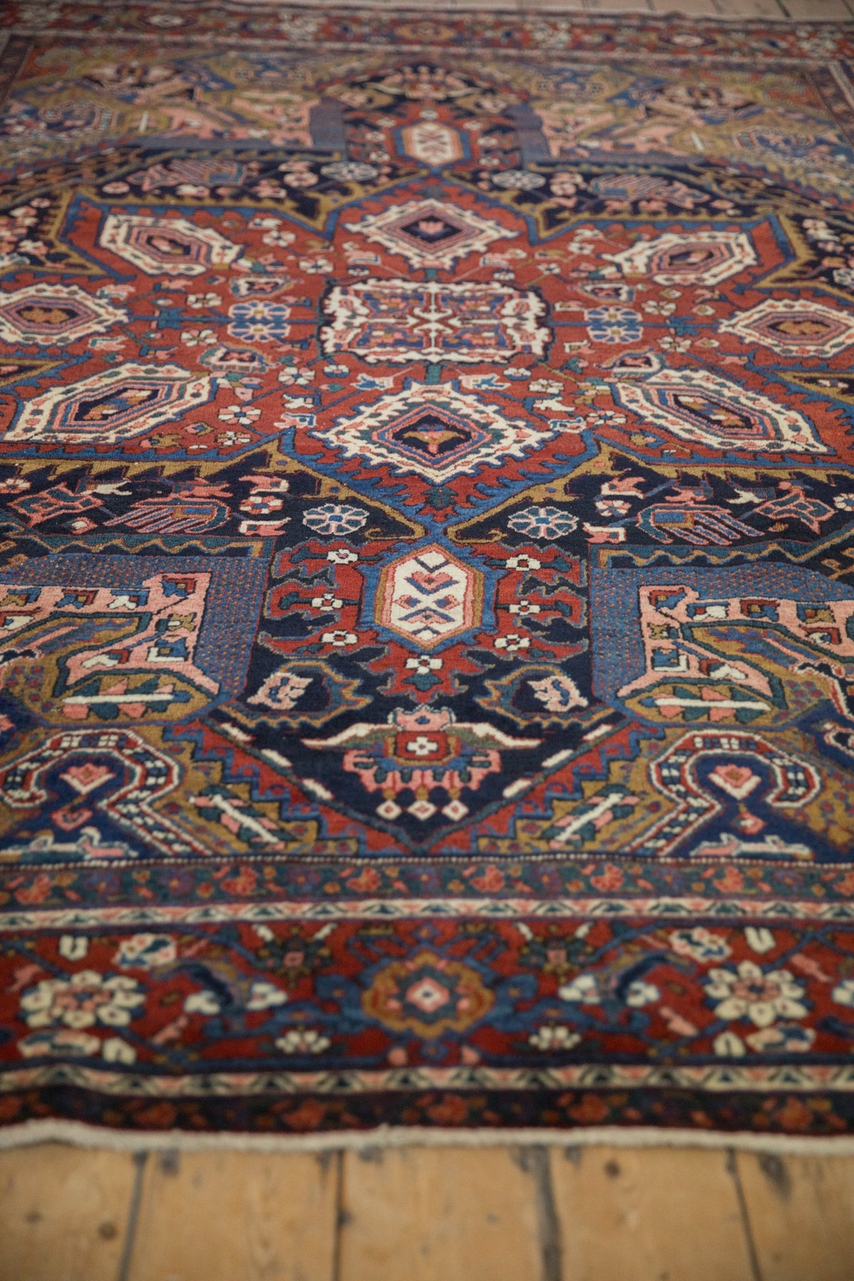 7.5x10.5 Vintage Heriz Carpet