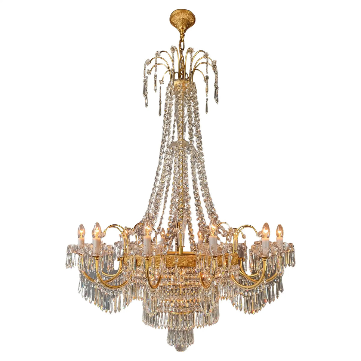 Vespero Classic Brass Chandelier