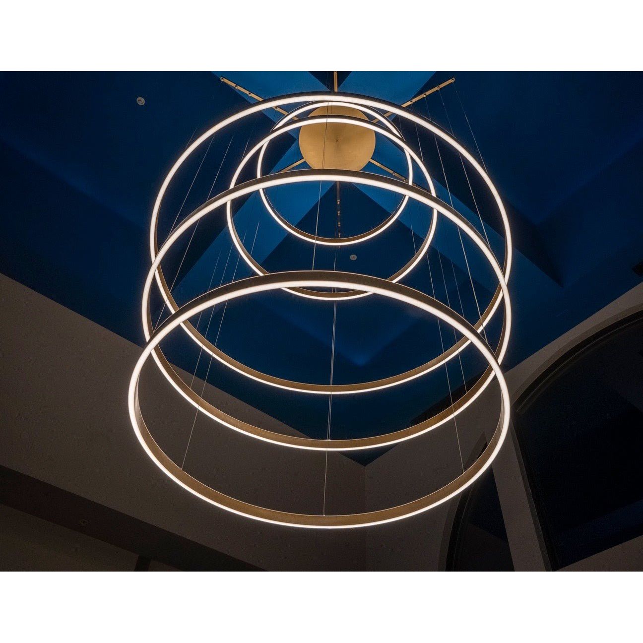 Liana Round 5-Ring LED Chandelier - Italian Concept - 